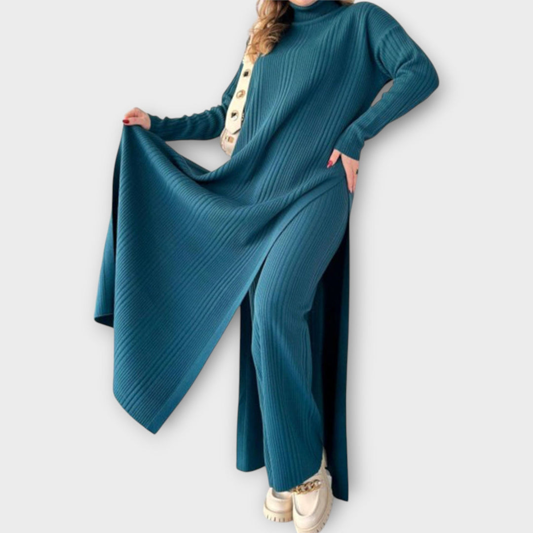 Sandra - Gara adīta kleita brīvā griezumā