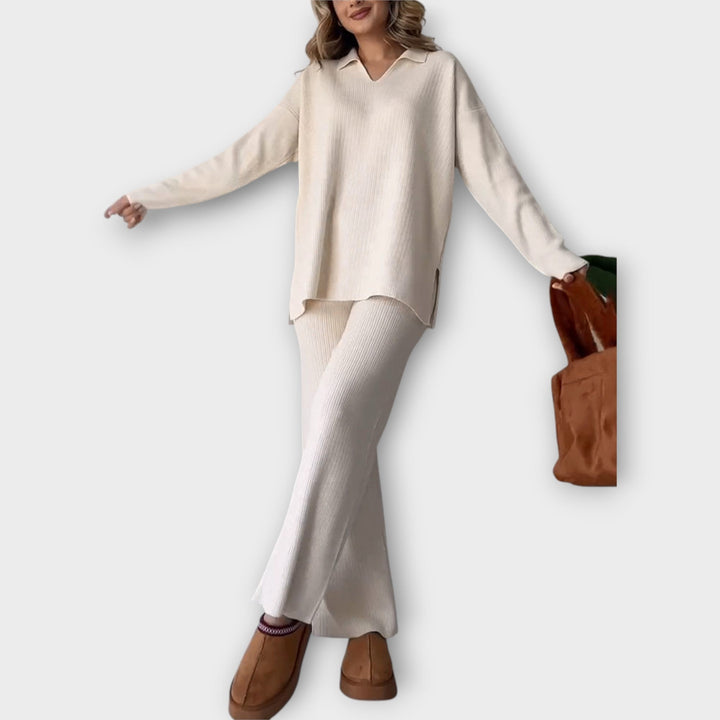 Ilze - Komplekts ar brīvu griezumu un minimālistisku dizainu