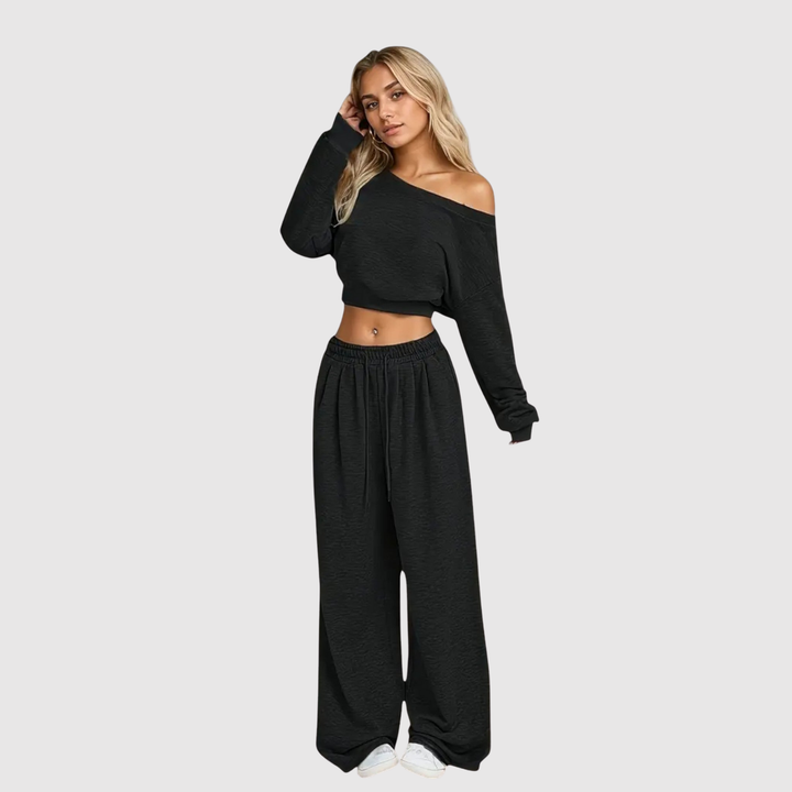 Виктория – Двусъставен гащеризон в черна елегантност