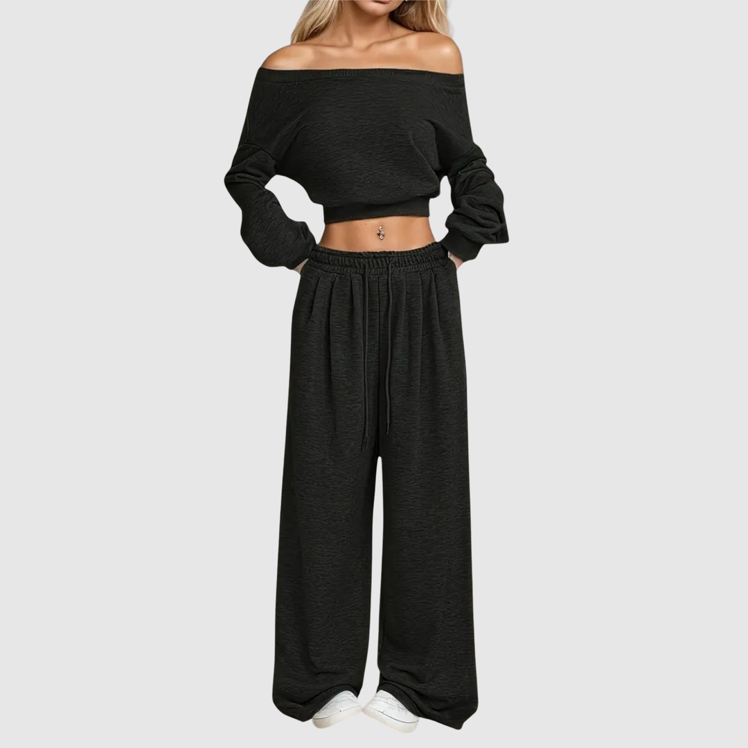 Виктория – Двусъставен гащеризон в черна елегантност