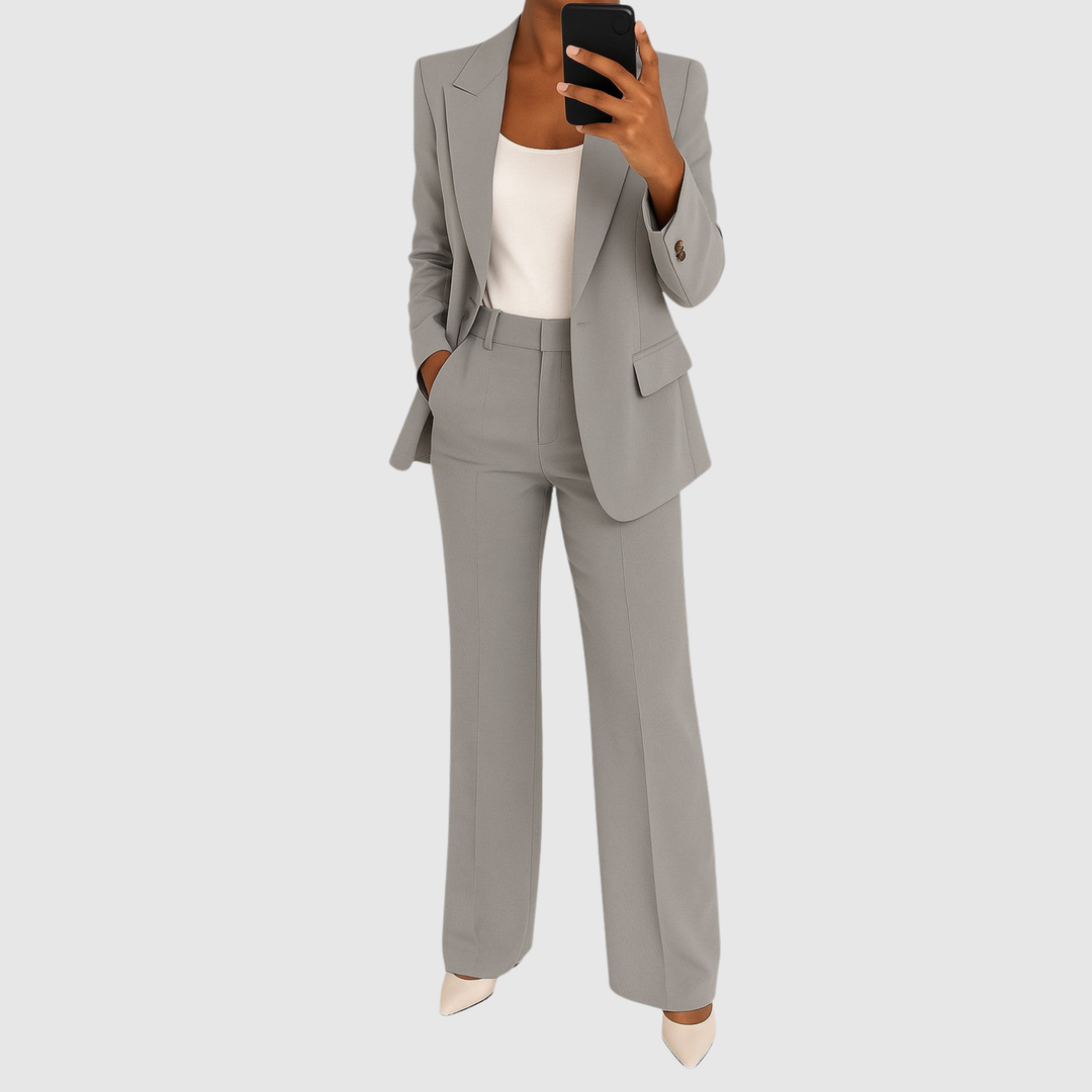 Виктория – Класически гащеризон с модерен обрат