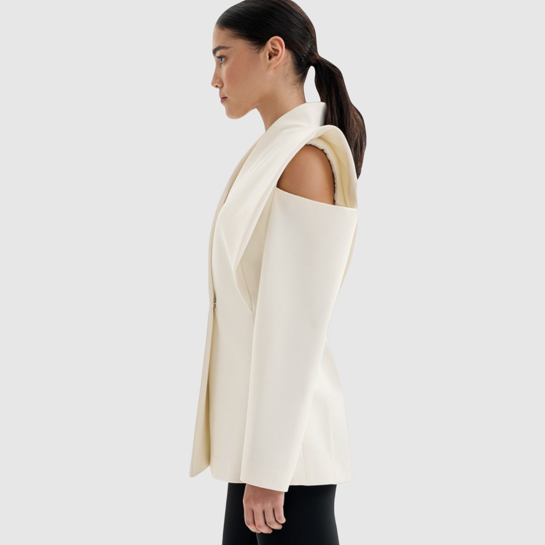 Габриела – Структурирано сако с модерен дизайн на раменете