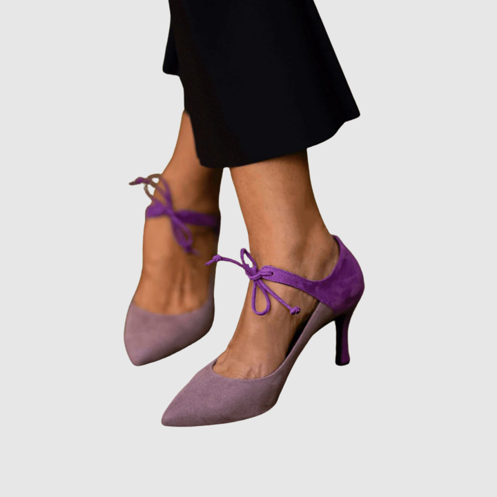 Теодора - Двуцветни помпи с анкилрем и женствена панделка