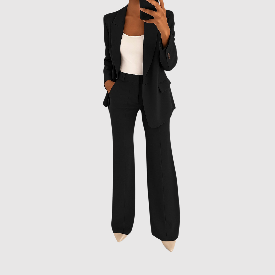 Виктория – Класически гащеризон с модерен обрат