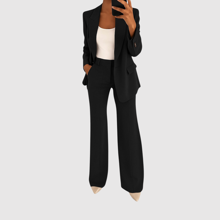 Виктория – Класически гащеризон с модерен обрат