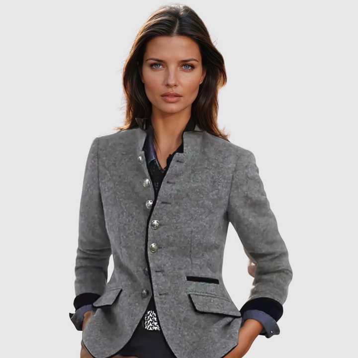 Габриела – Туид блейзър с класически детайли
