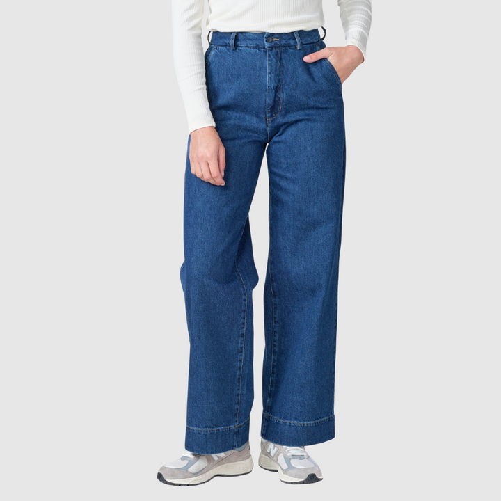 Полина – Широки дънкови панталони в тъмен мивка