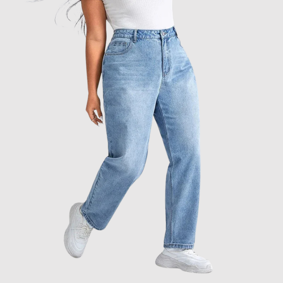 Полина – Дънки с прав крачол