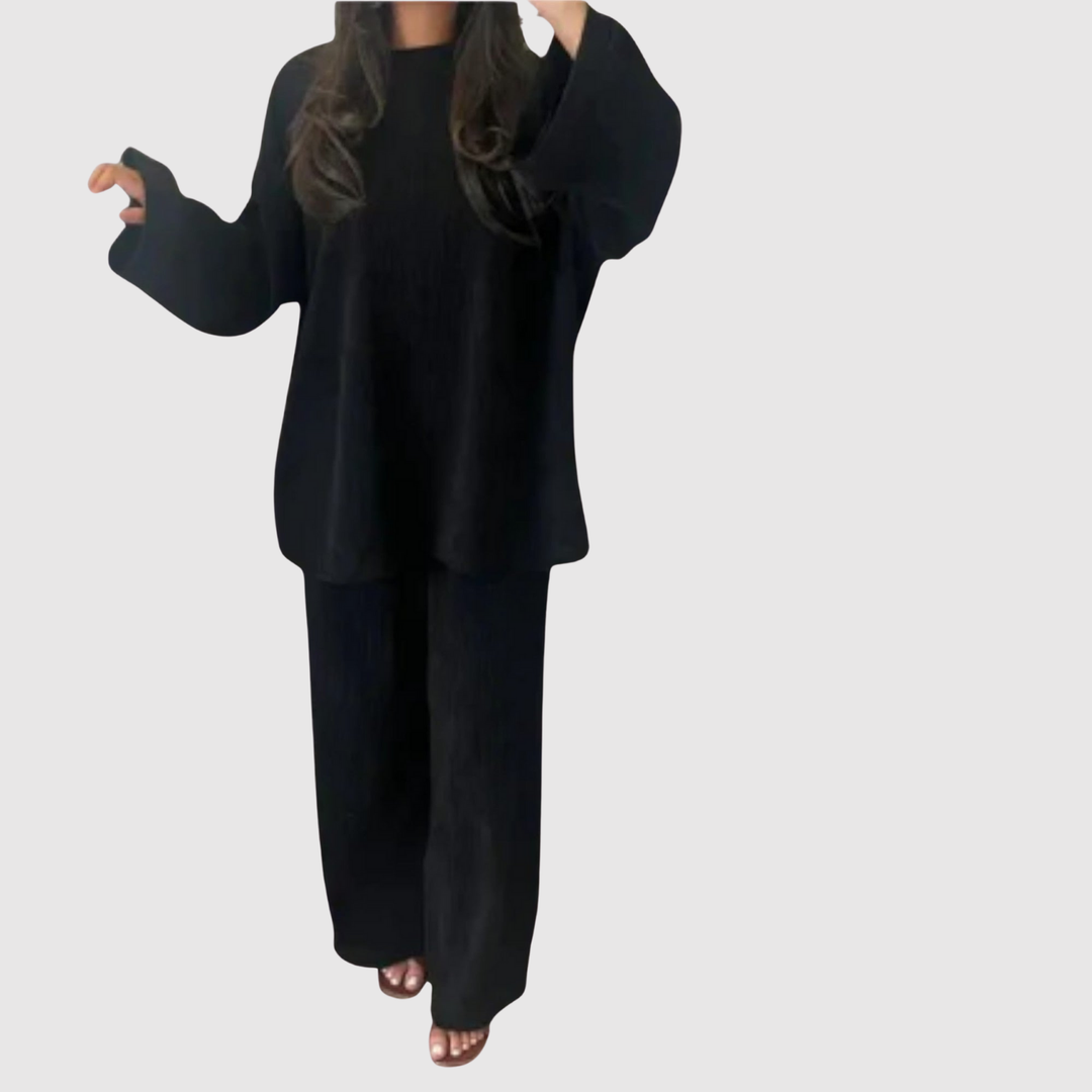 Виктория – Свободен костюм в неформален стил