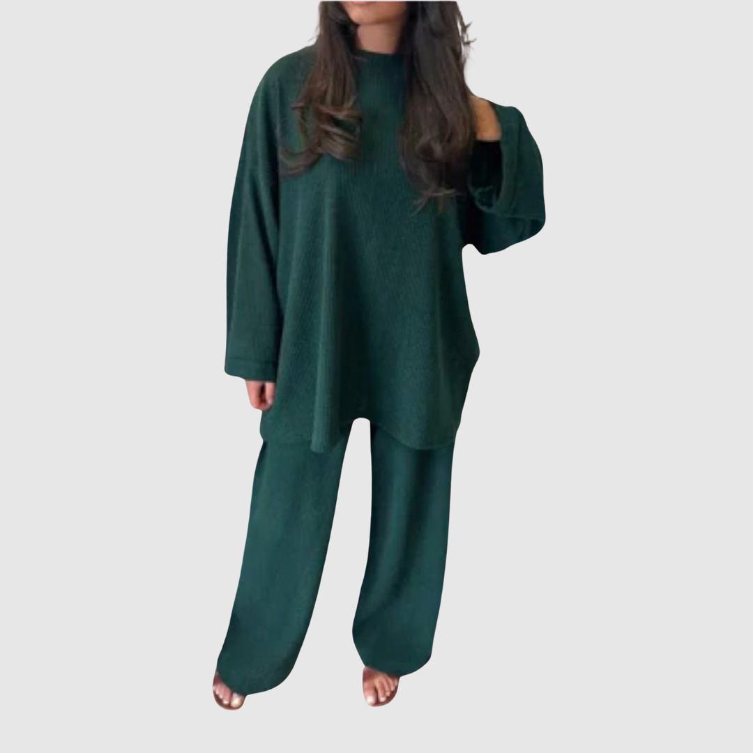 Виктория – Свободен костюм в неформален стил