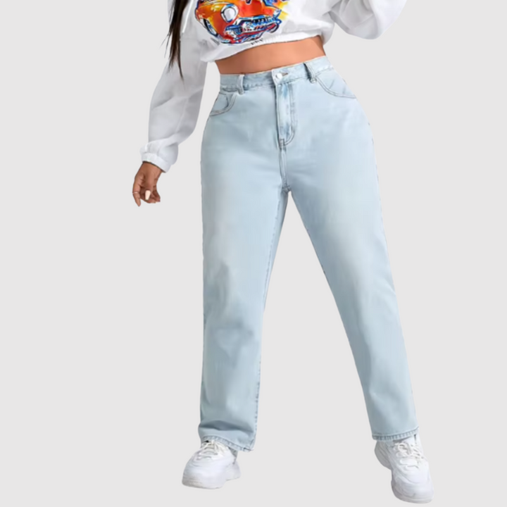 Полина – Дънки с прав крачол