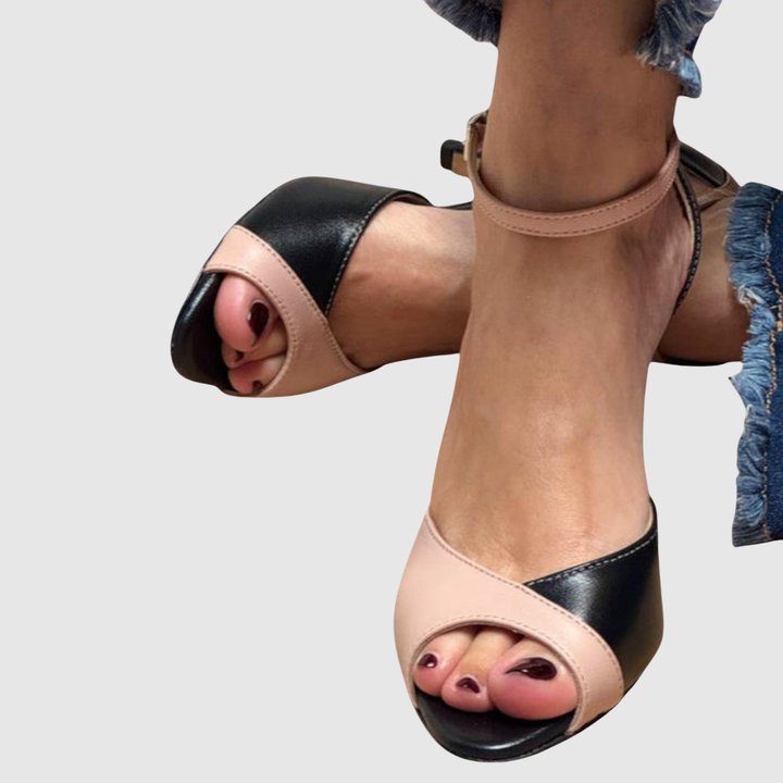 Теодора - Двуцветни сандали с ток