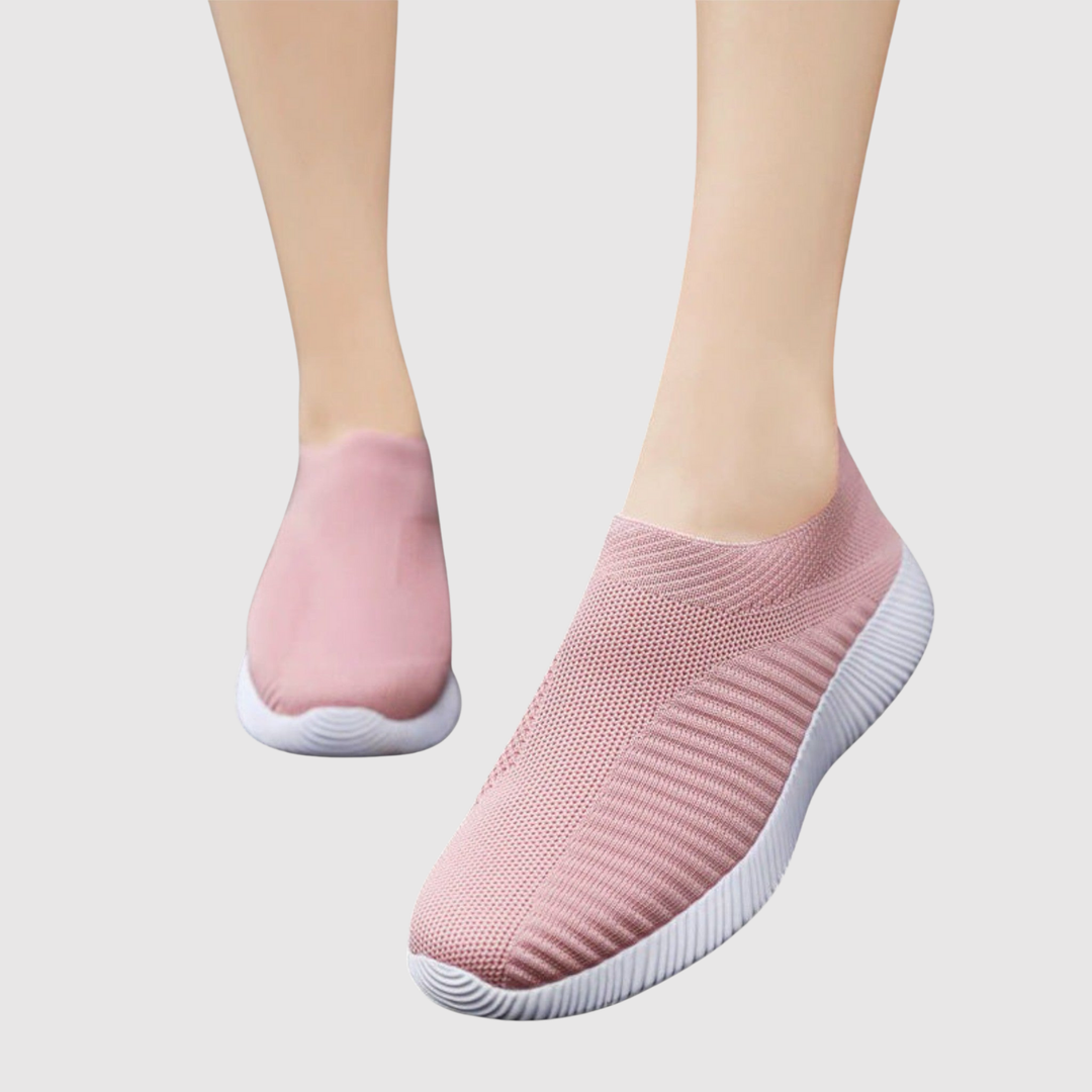 Симона – Дишащи маратонки с леко прилягане