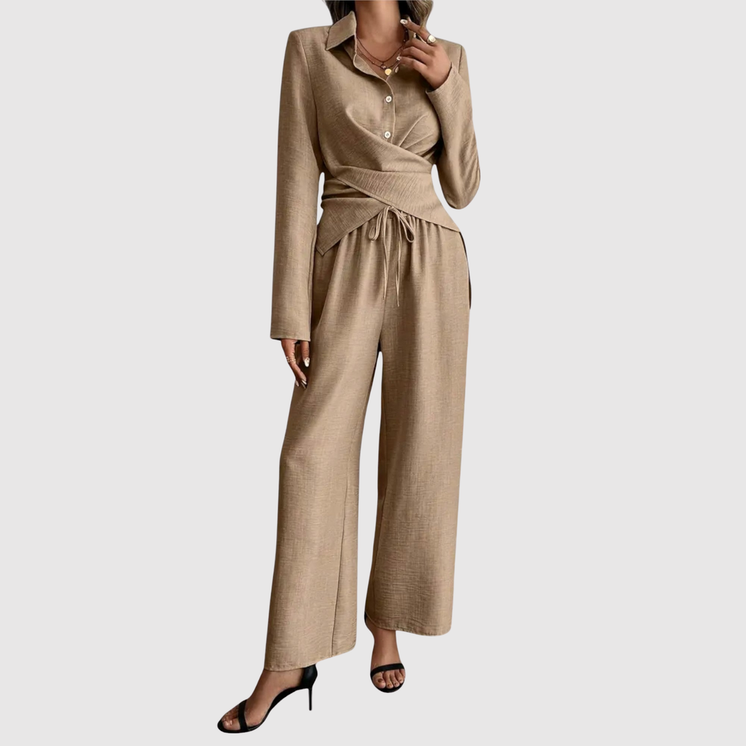 Виктория – Елегантен комплект с завързваща се блуза и панталони
