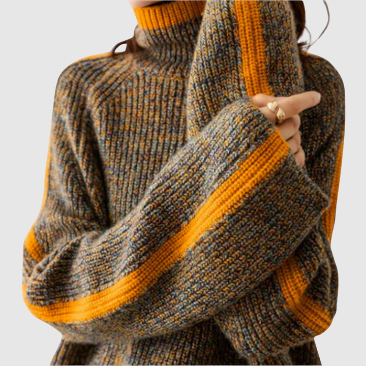 Клара – Пуловер с елегантни контрастни детайли