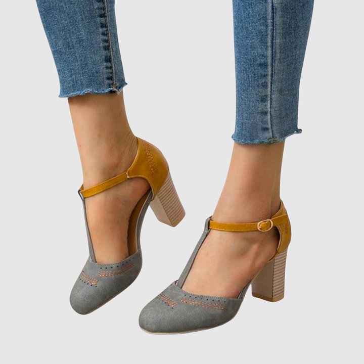 Теодора - Класически токчета с ремък