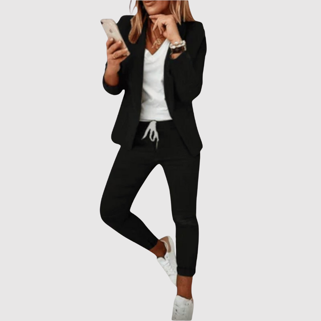 Виктория – Класически гащеризон с модерен дизайн