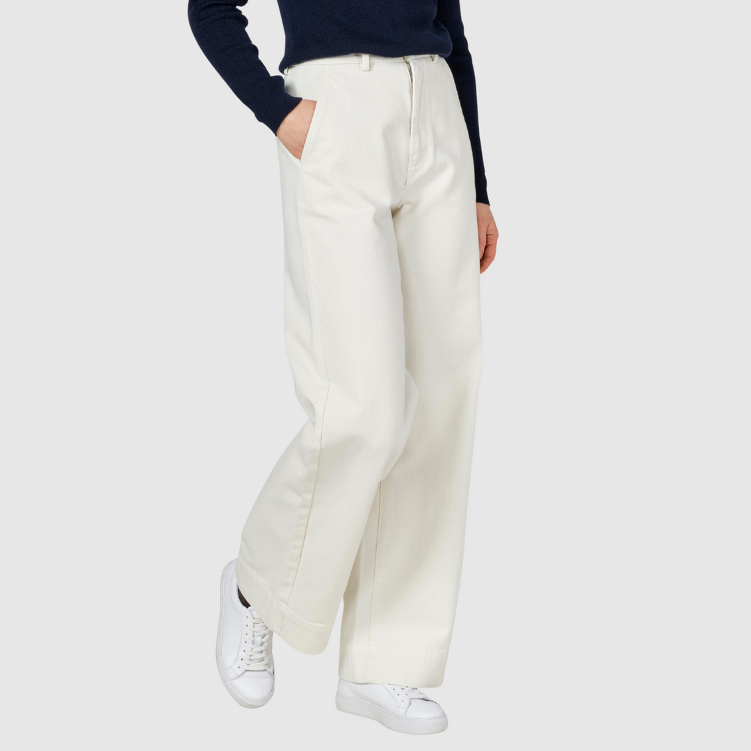 Полина – Кремави дънки