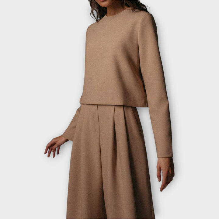 Ginta - Komplekts ar elegantu vienkāršību un mūžīgu stilu