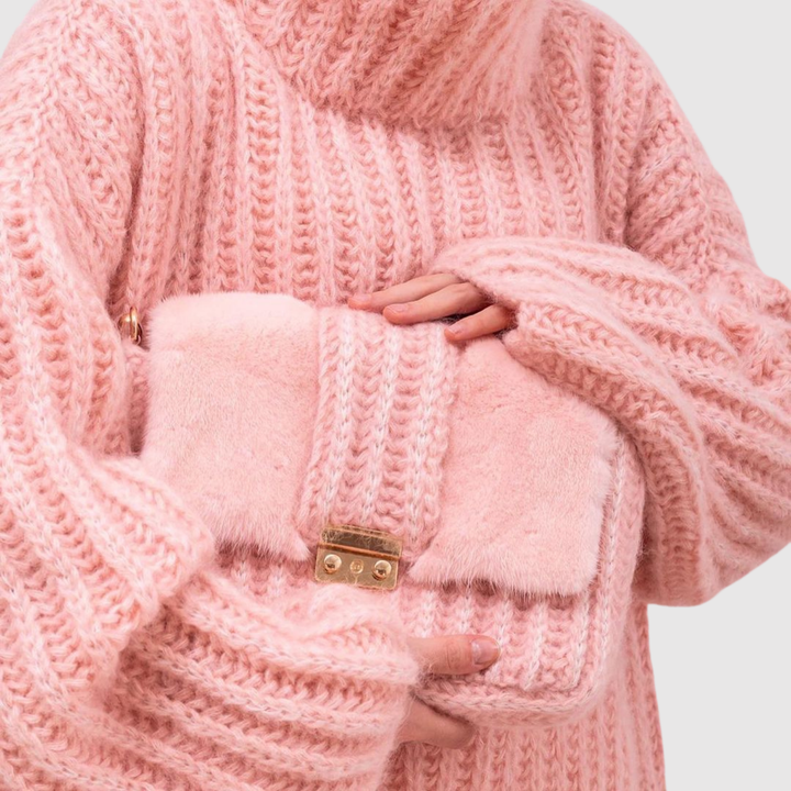 Клара – Пуловер с мек обем