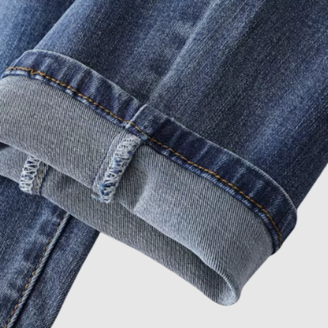 Полина – Дънки с прав крачол