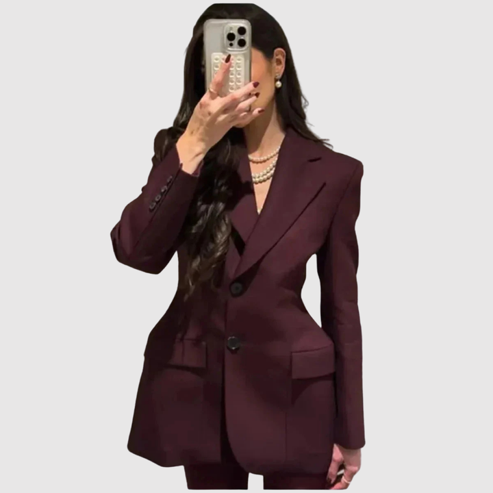 Габриела – Класически фигурално кроен блейзър
