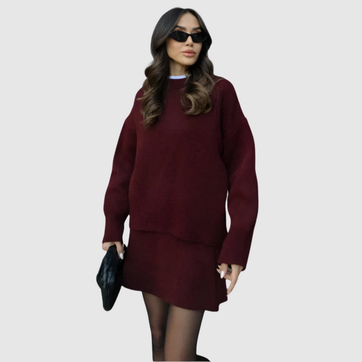 Виктория - Елегантен дамски комплект с яке и пола