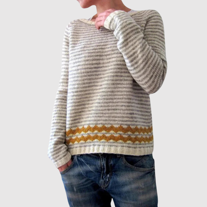 Клара – Пуловер с контрастни детайли