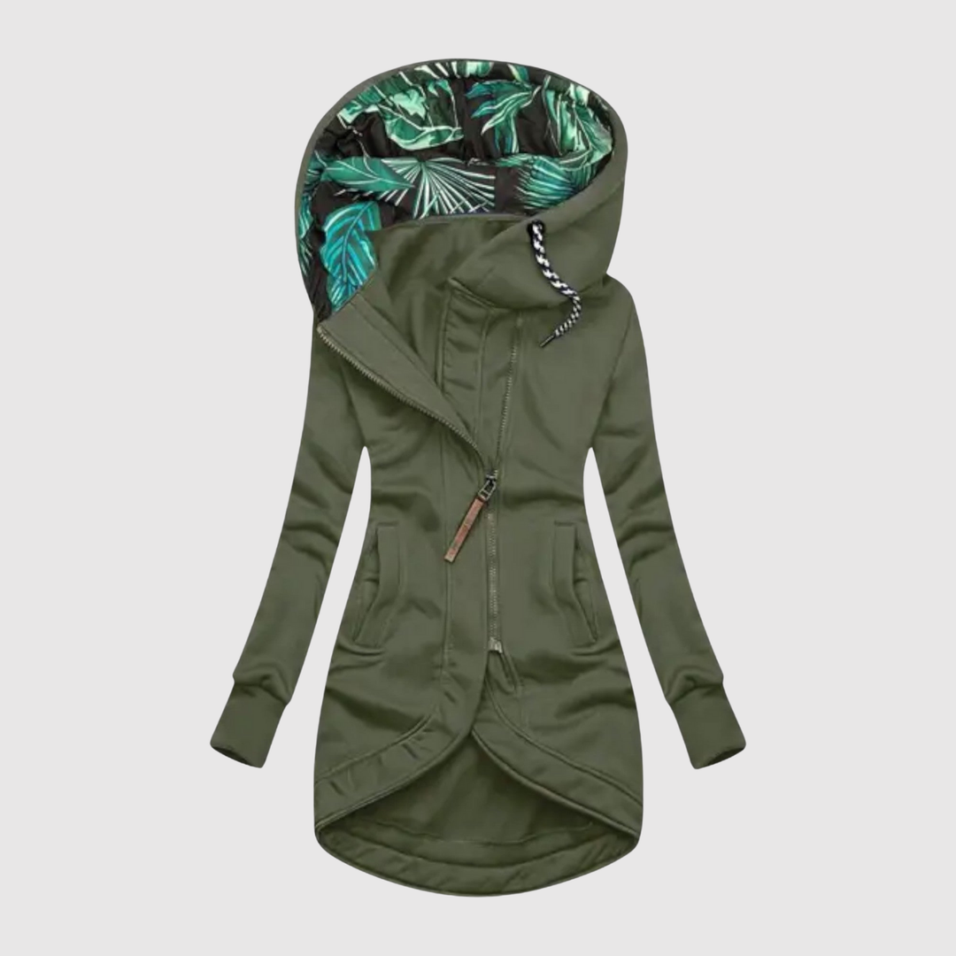 Елена – Парка с шарена качулка