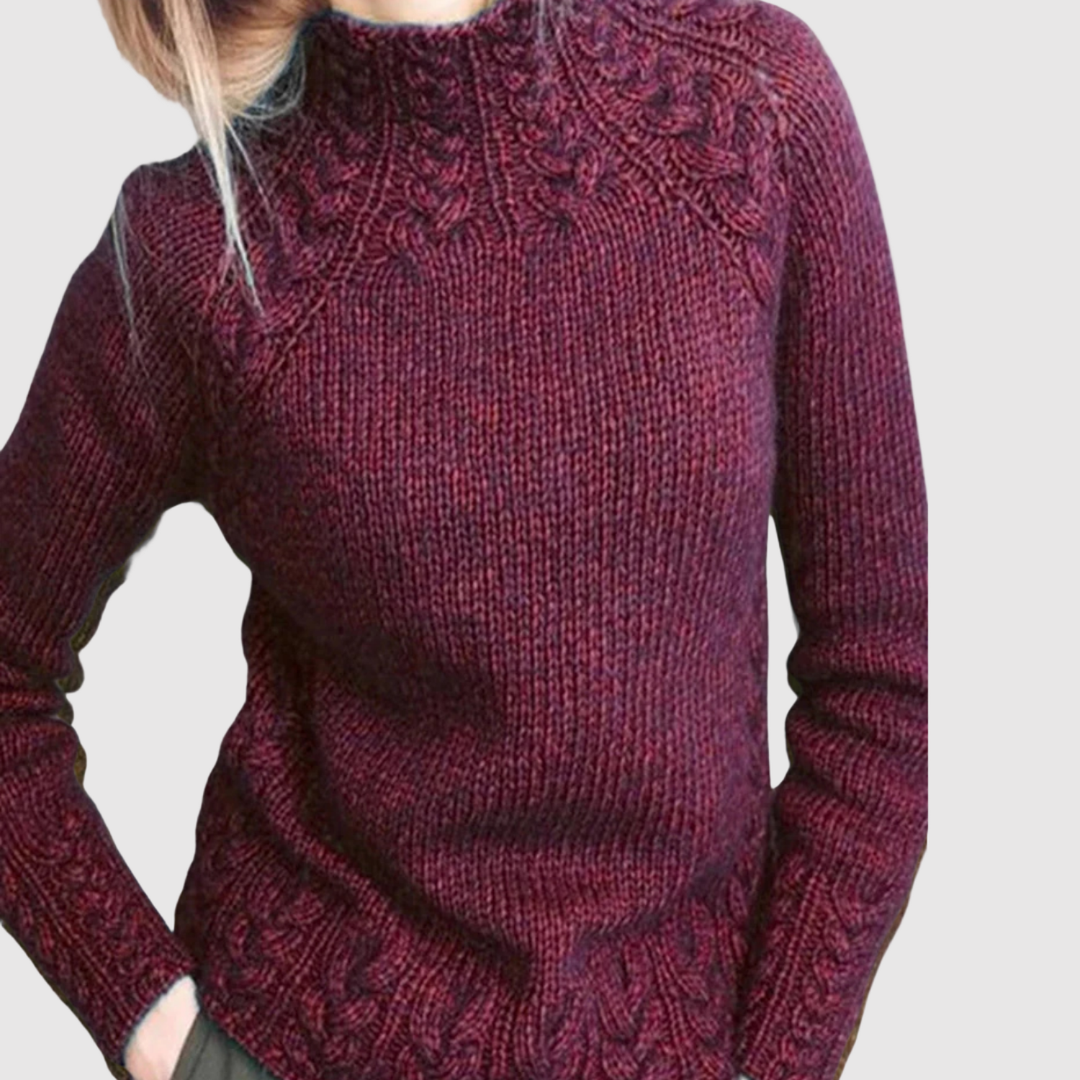 Клара – Пуловер с висока яка и дискретен модел
