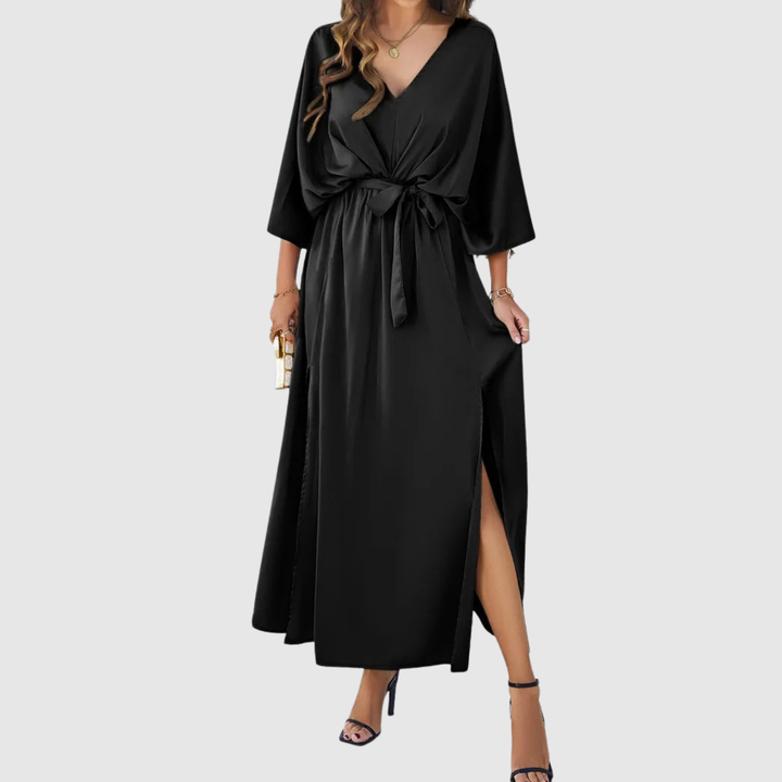 Лилия – Сатенена рокля с V-образно деколте и разрез