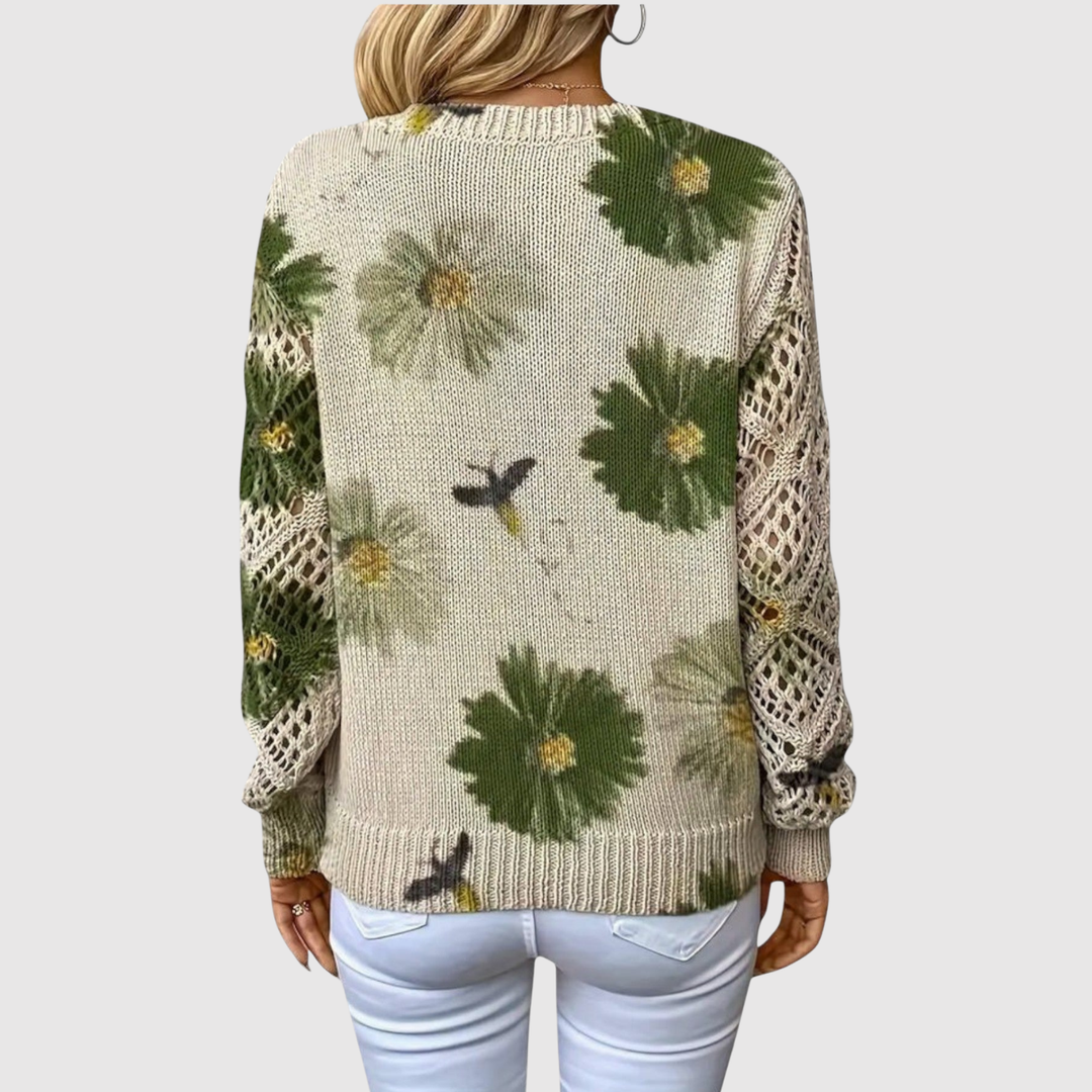 Клара – Пуловер с големи цветя и V-образно деколте