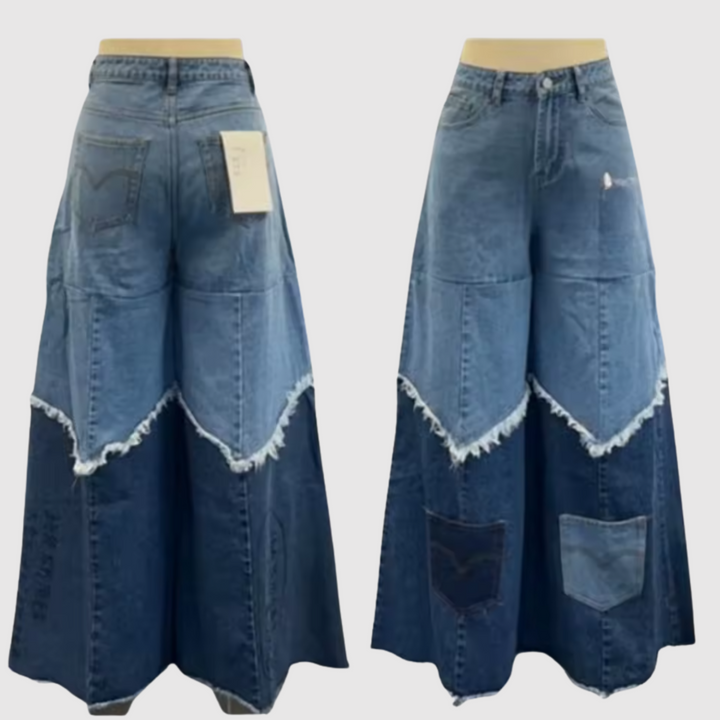 Полина – Дънки с флейер и сурови детайли