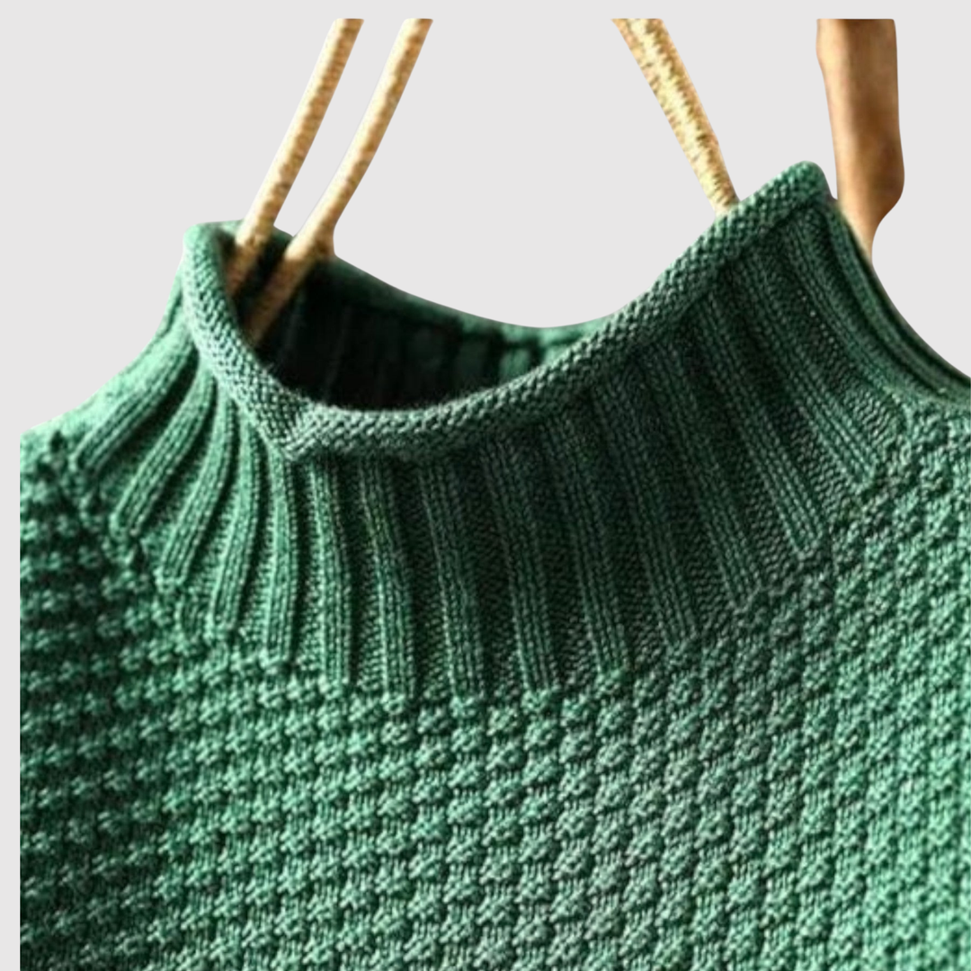 Клара – Структурен пуловер с свободна кройка и висока яка