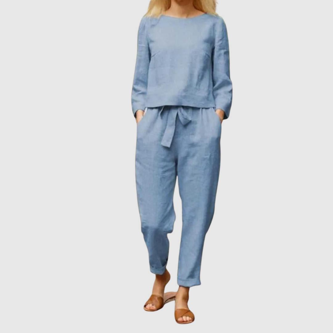 Виктория – Удобен комплект с панталони и блуза