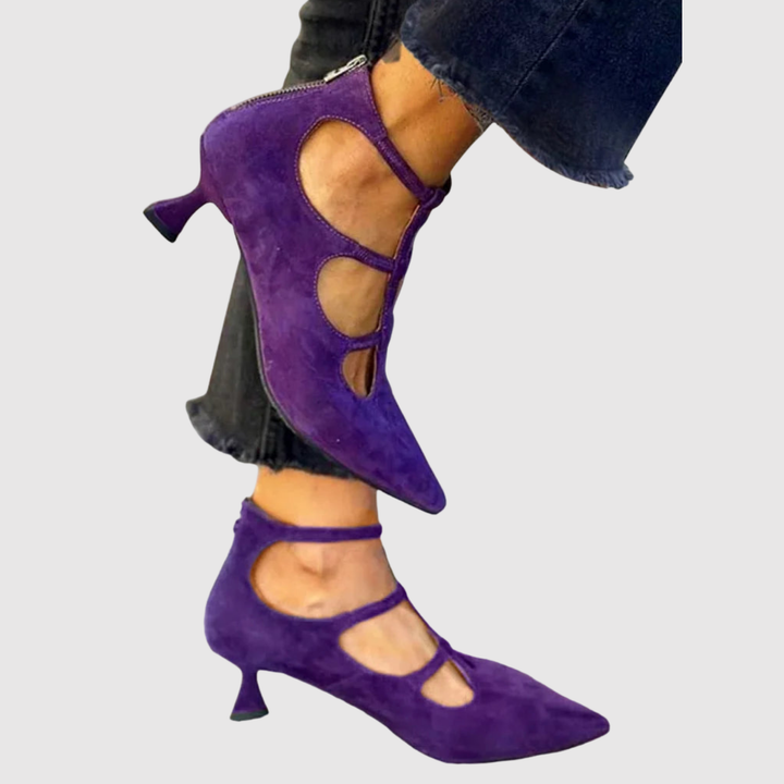 Теодора - Ретро помпи с нисък ток и уникален дизайн