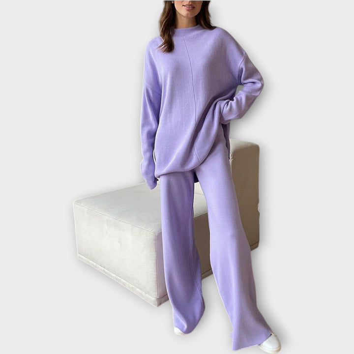 Dace - Komplekts ar brīvu griezumu un minimālistisku estētiku