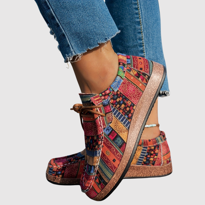 Симона - Бохо дамски обувки с цветен модел