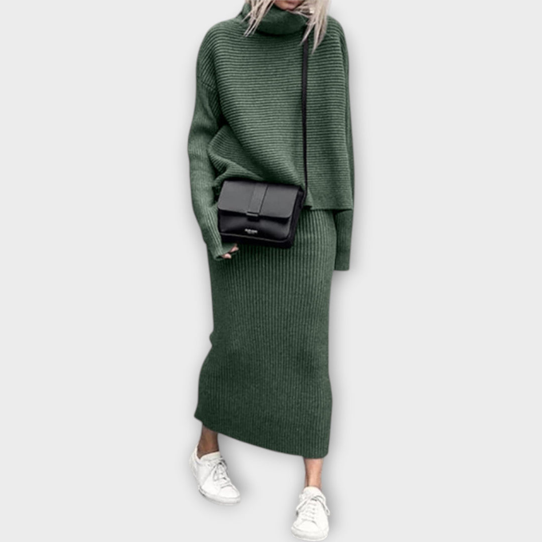 Evija - Adīta komplekta ar apkakli un svārkiem