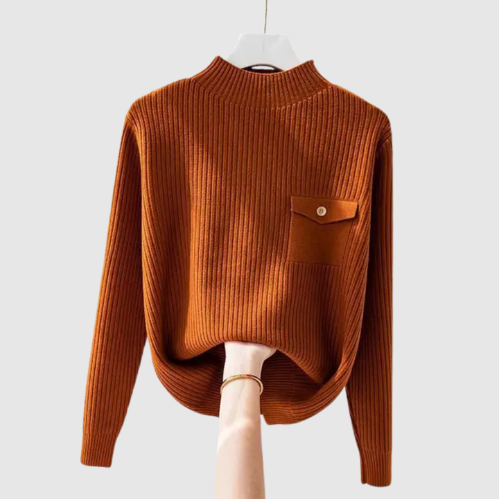 Клара – Стръкна блуза с джоб на гърдите