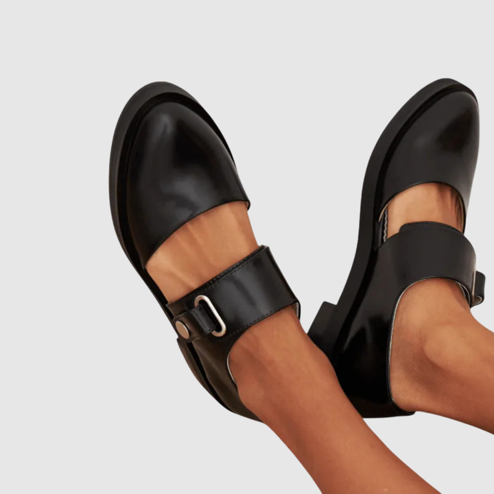 Йоана – Класически обувки Mary Jane от черна кожа