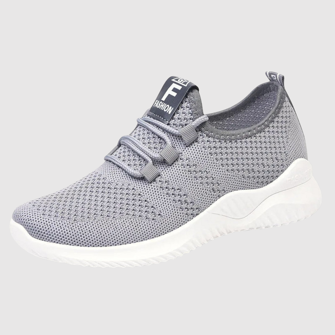 Симона – Лекотежки маратонки за ежедневно носене