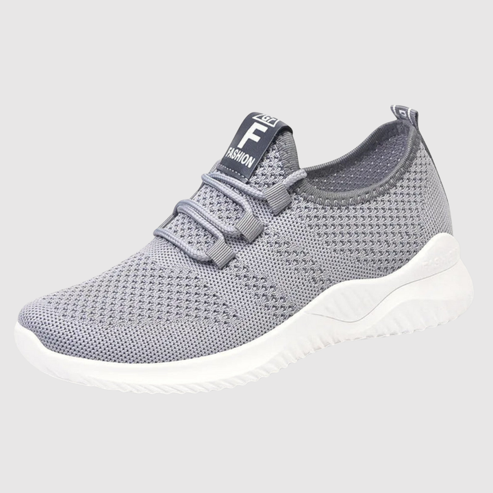 Симона – Лекотежки маратонки за ежедневно носене