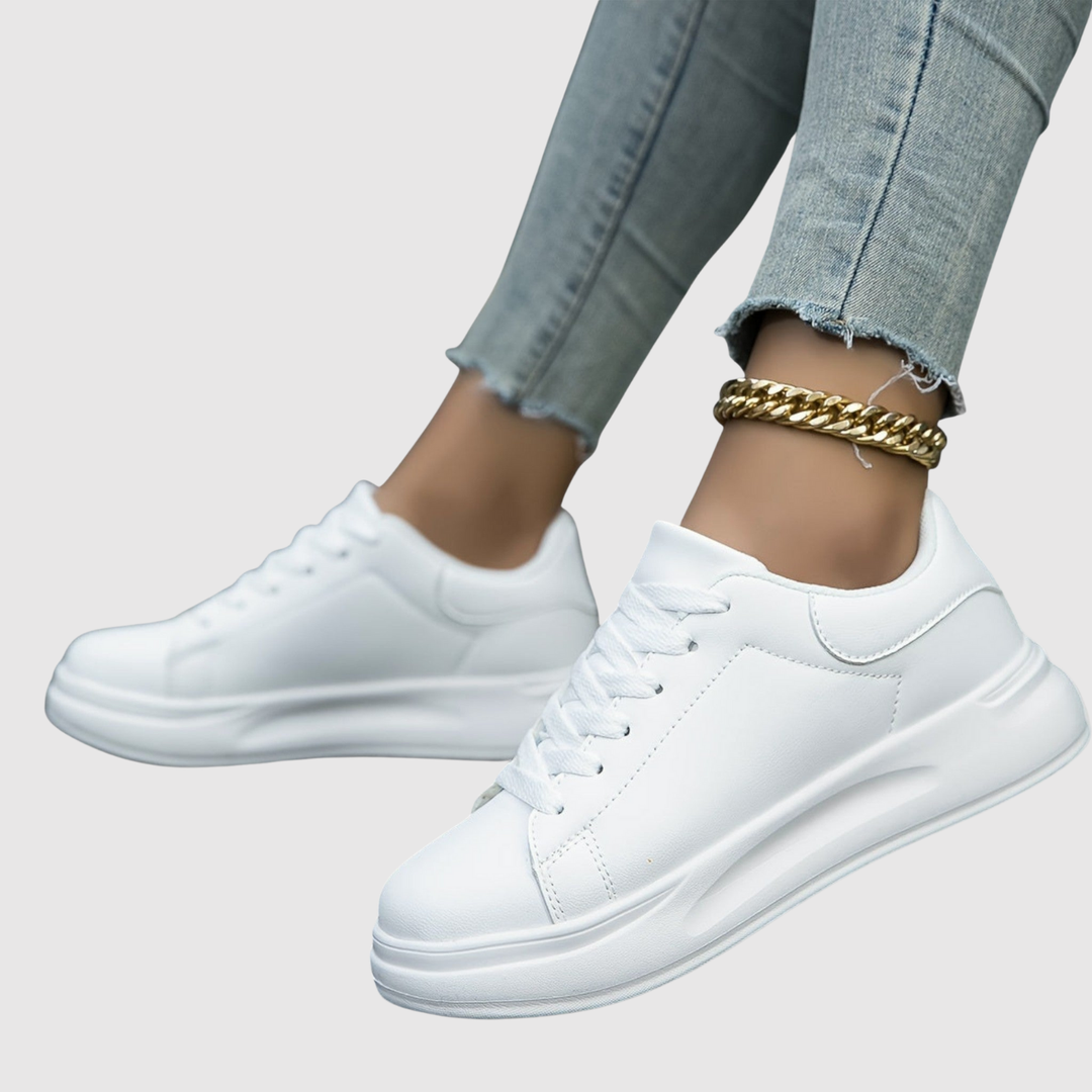 Симона – Класически маратонки с модерен акцент