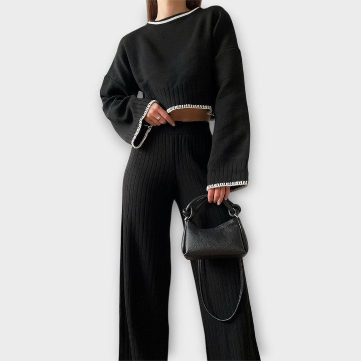 Zane - Adīta komplekts ar īsu džemperi un izsmalcinātām detaļām