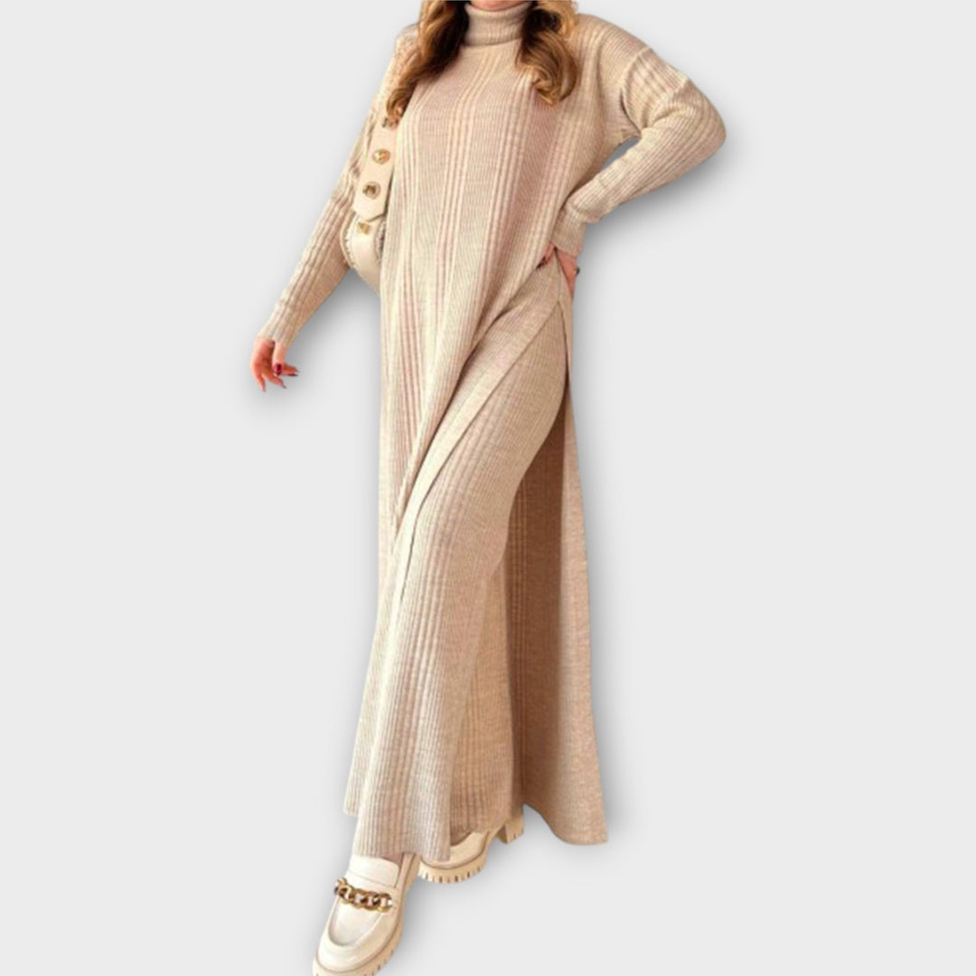 Sandra - Gara adīta kleita brīvā griezumā