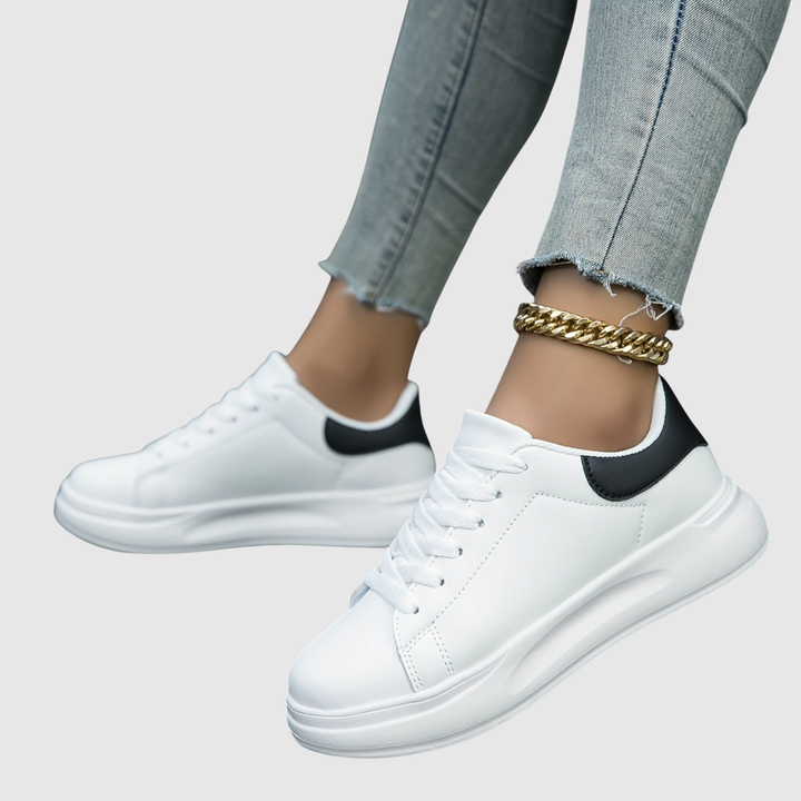 Симона – Класически маратонки с модерен акцент