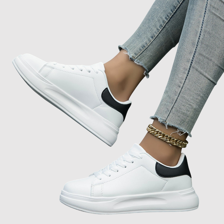 Симона – Класически маратонки с модерен акцент