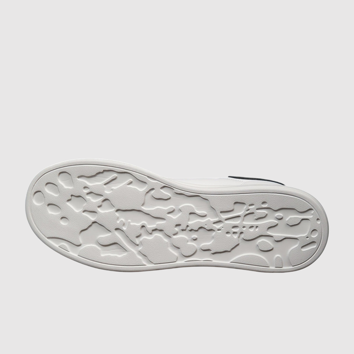 Симона – Класически маратонки с модерен акцент