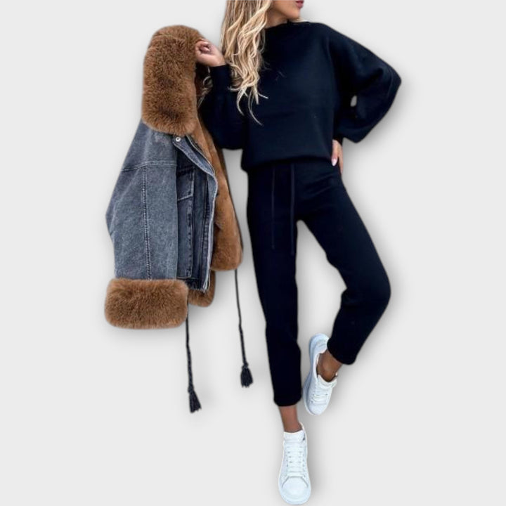 Una - Komplekts ar ērtu piegulšanu un nesensto rafinētumu